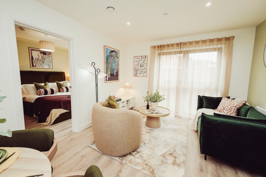 Property photo 2 of 12