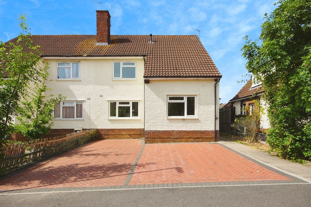 Property photo 2 of 17 Photo