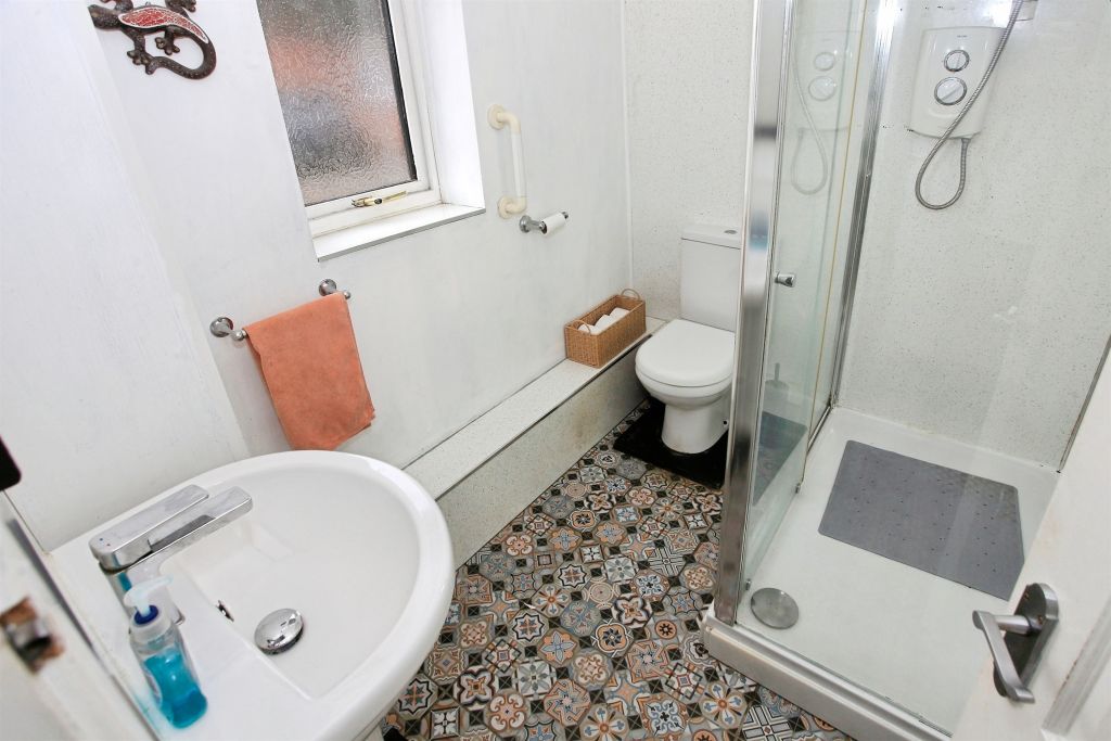 Property photo 2 of 19 Shower Room