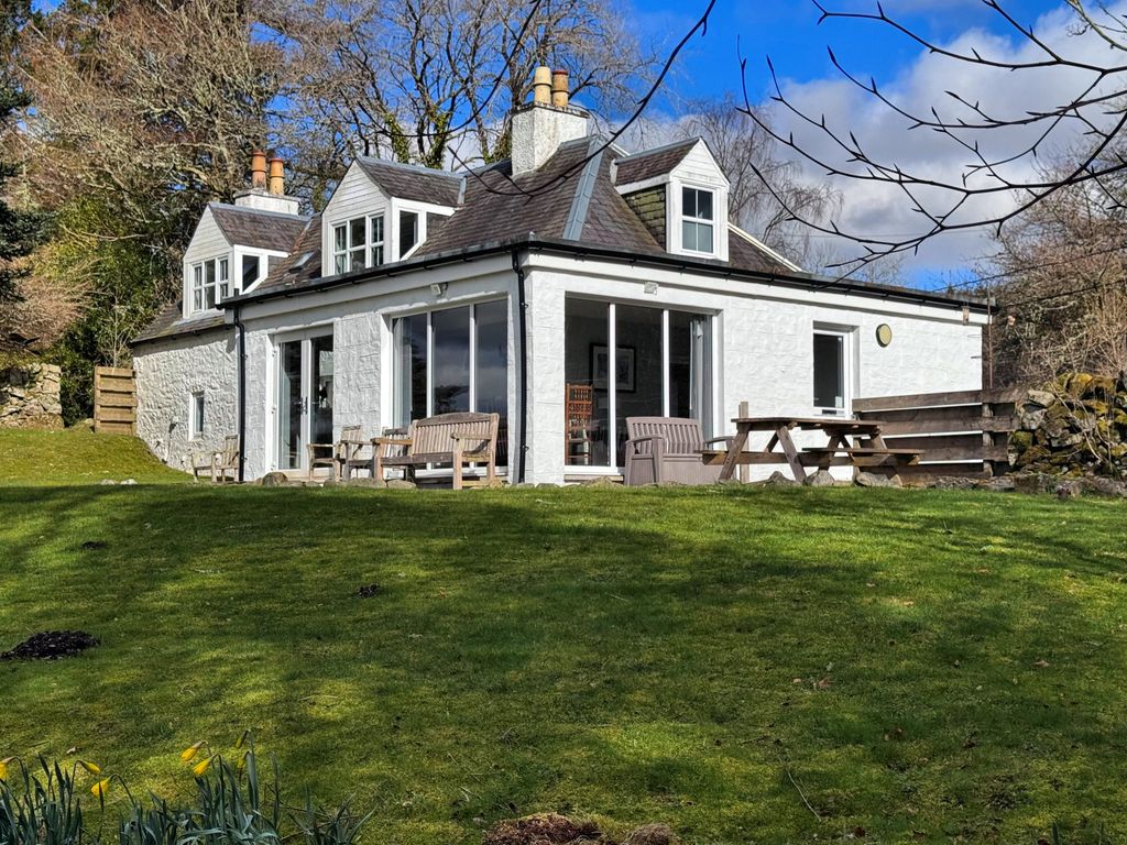 Property photo 2 of 19