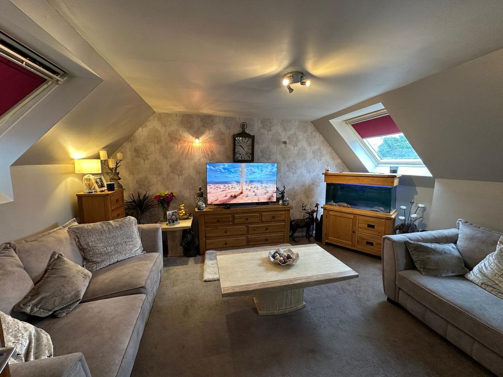 Property photo 2 of 24 Gallery