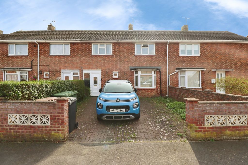 Property photo 1 of 11