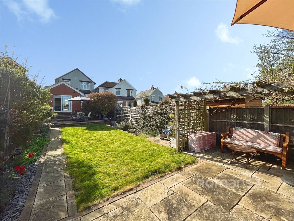 Property photo 3 of 26 Picture No. 15