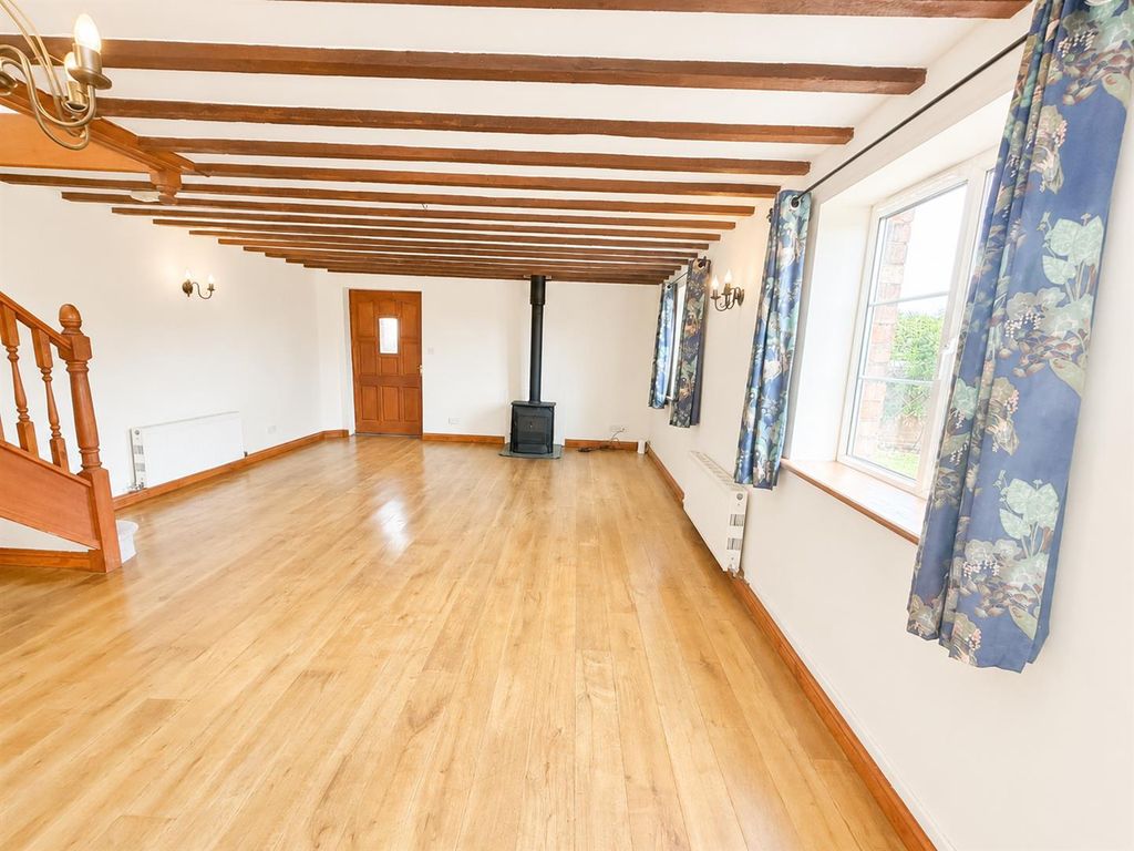 Property photo 2 of 27