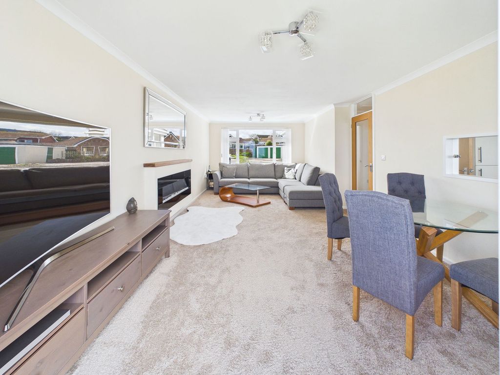 Property photo 3 of 35