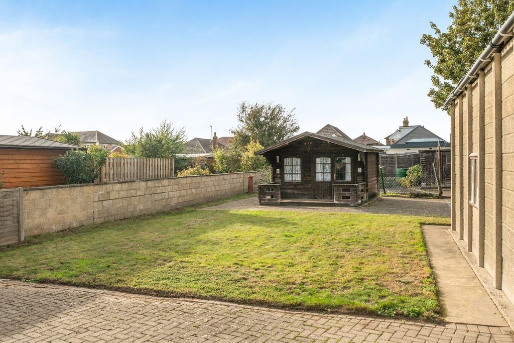 Property photo 3 of 22