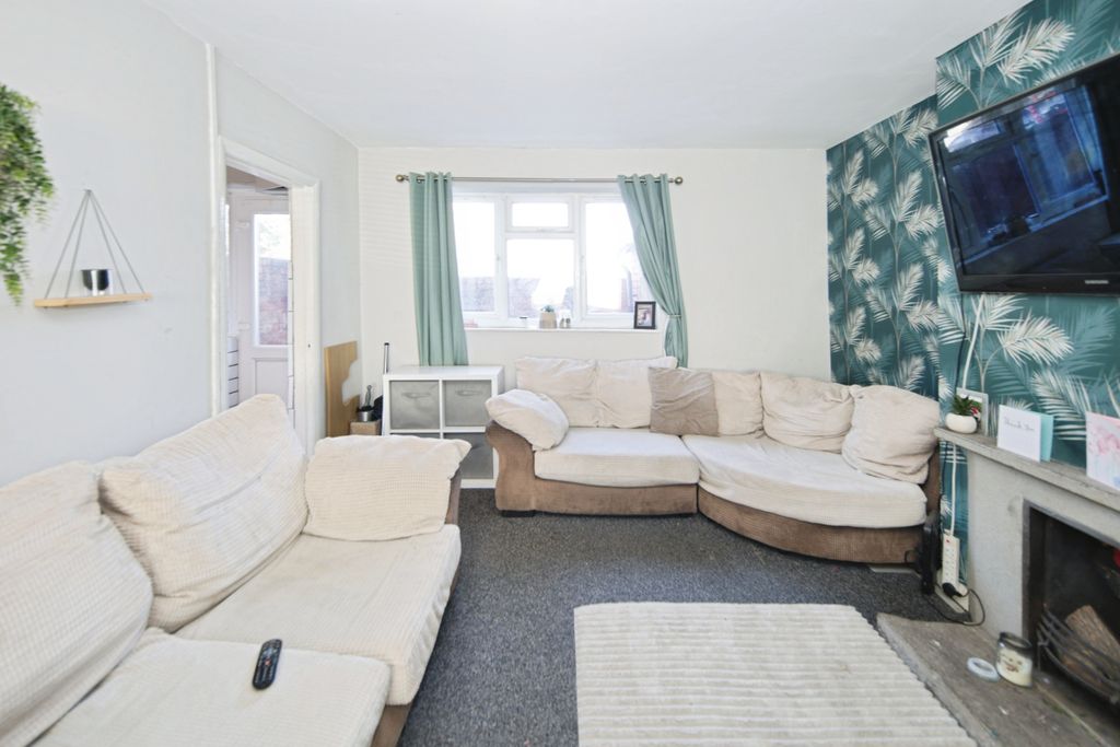 Property photo 3 of 15