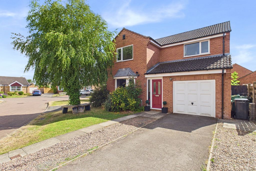 Property photo 1 of 23 Cam02279G0-Pr0141-Still038