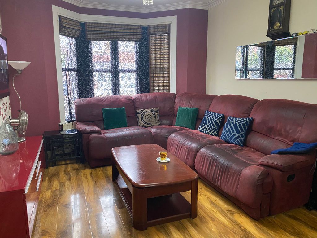 Property photo 2 of 20