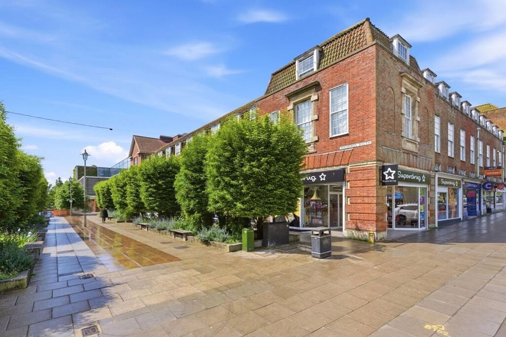 Property photo 1 of 9 Flat 4, York House, 4, Wigmores South, Welwyn Garden City, Al8 6Pl