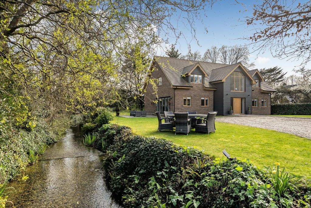 Property photo 1 of 39 1429984-48-69c5732329Ad4.Jpg