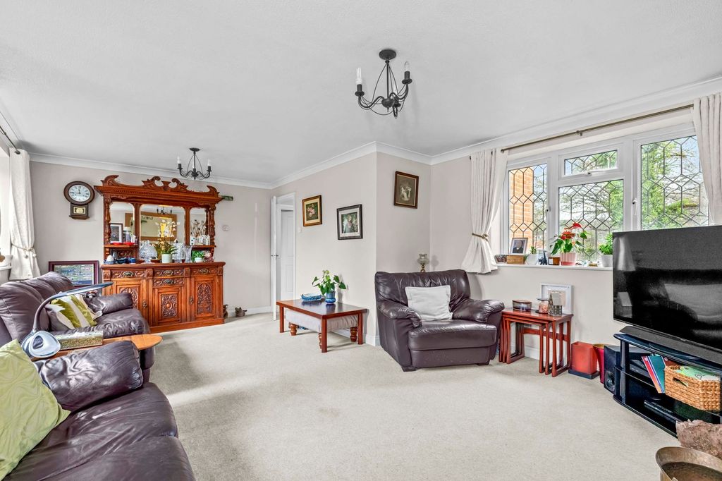 Property photo 3 of 20