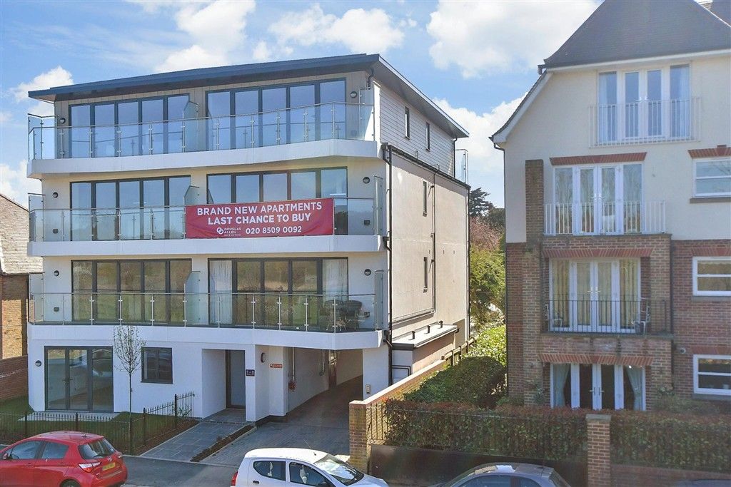 Property photo 1 of 8 Front