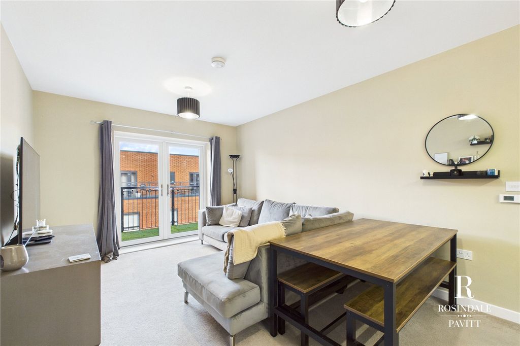 Property photo 3 of 18 Picture No. 06