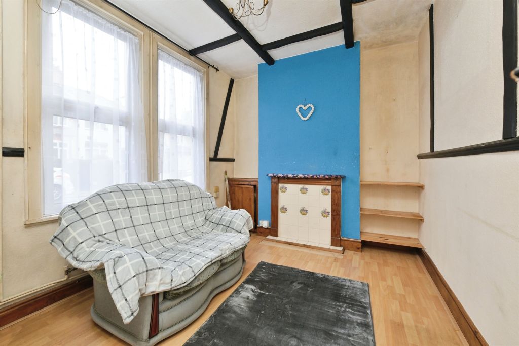 Property photo 2 of 12