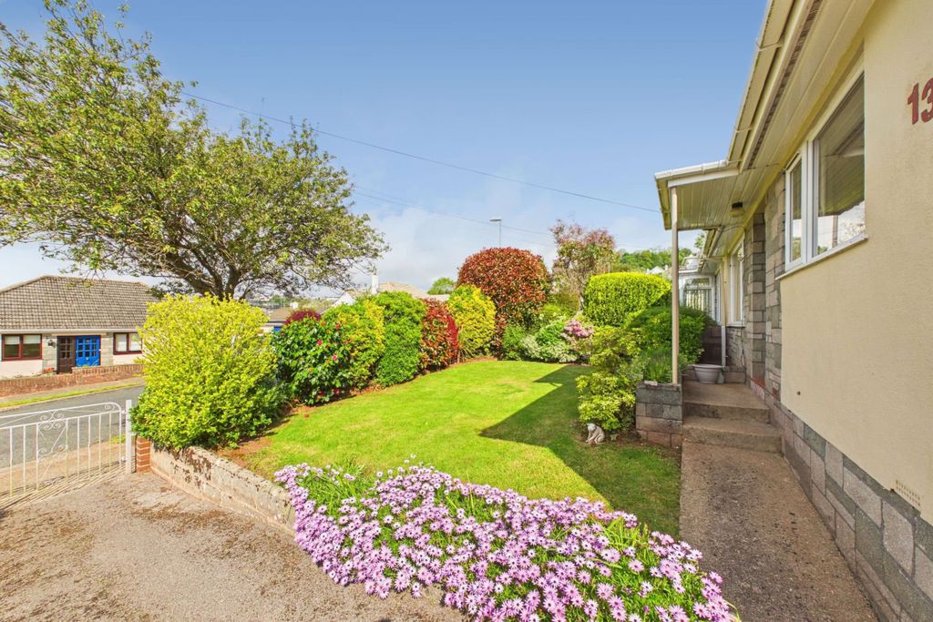 Property photo 3 of 19