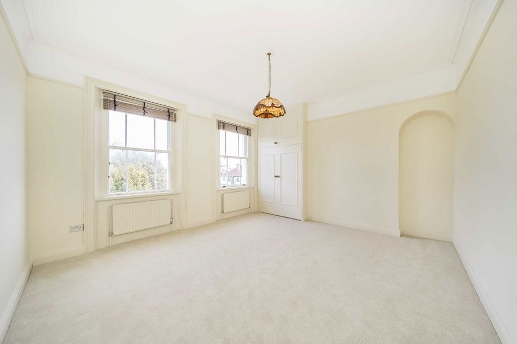Additional image 4 of 2 bed flat for saleUpper Sunbury Road, Hampton TW12