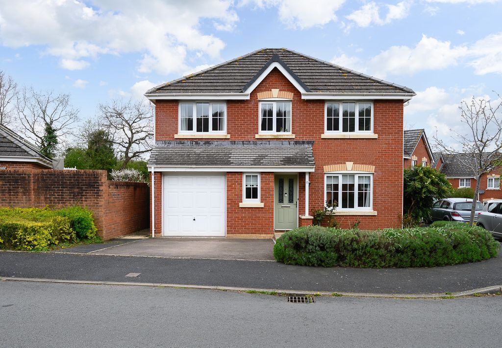 Property photo 1 of 17 Frome Valley Way-31