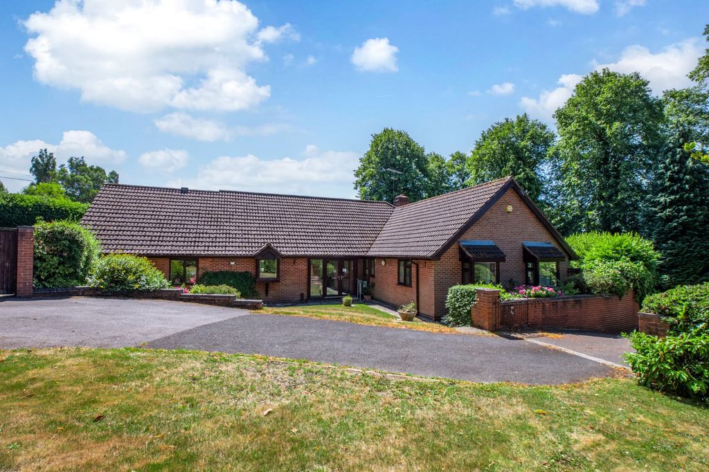 Property photo 1 of 28 Picture No. 13