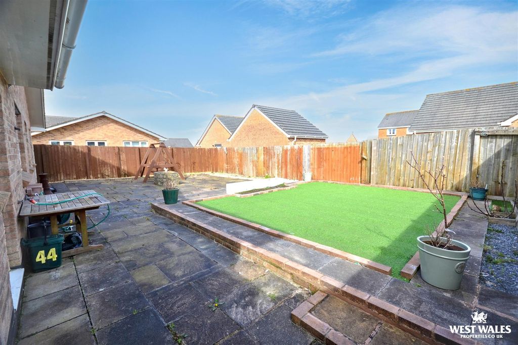 Additional image 13 of 3 bed detached bungalow for saleSkomer Drive, Milford Haven SA73