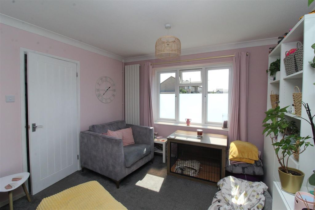Property photo 2 of 16 Img_5567.Jpg