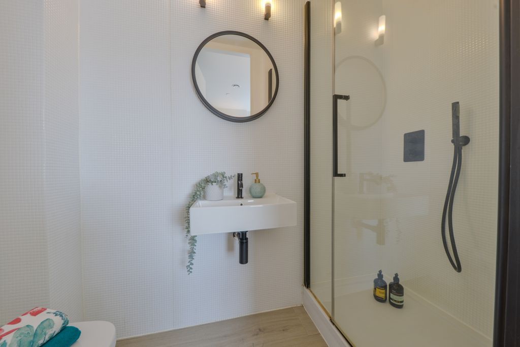 Property photo 3 of 16 Photo 7