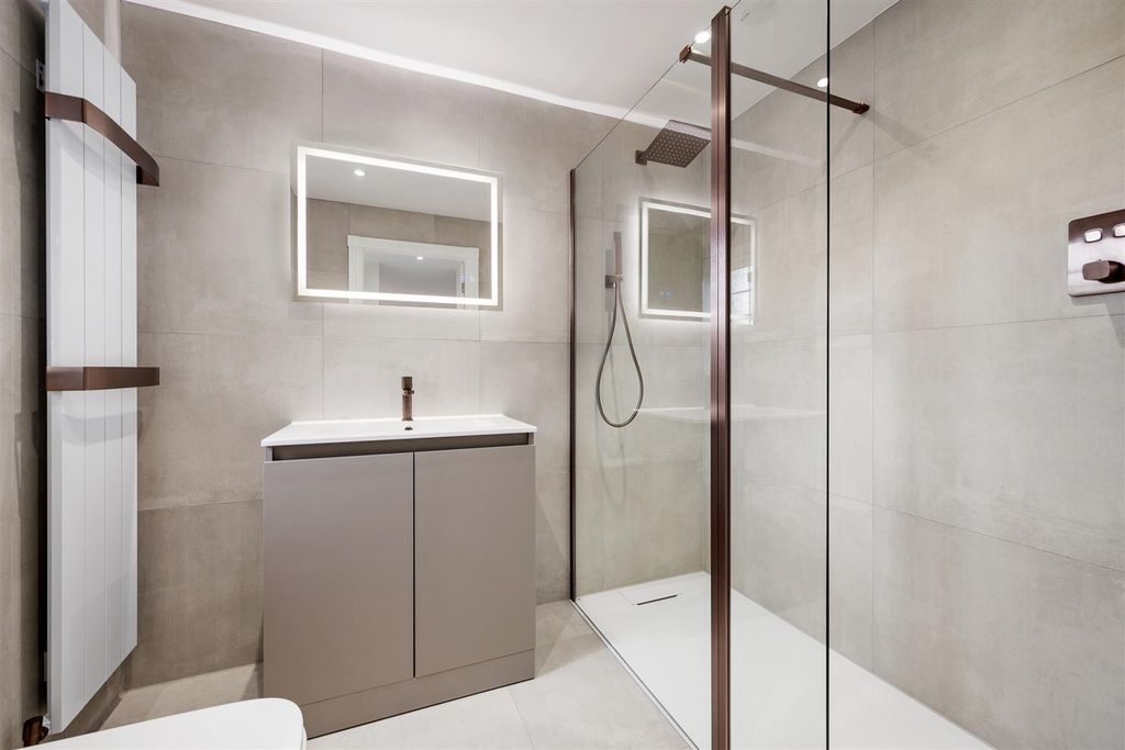 Additional image 15 of 6 bed detached house to rentAspen Drive, Scarcroft, Leeds LS14