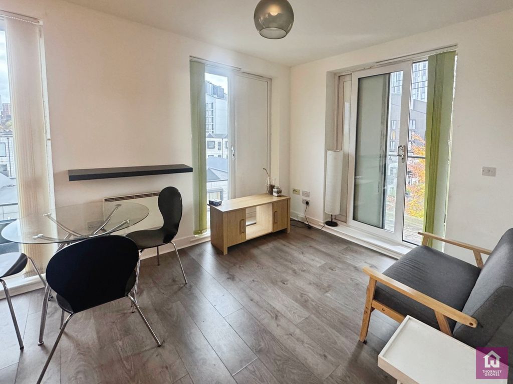 Property photo 2 of 11 Picture No. 18