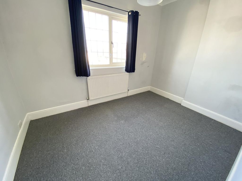 Additional image 6 of 2 bed semi-detached house to rentNewport Street, Ryde PO33