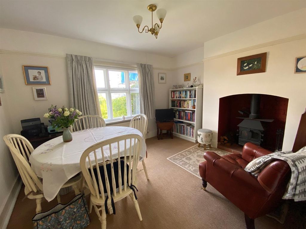 Property photo 3 of 21 Dining Room.Jpg