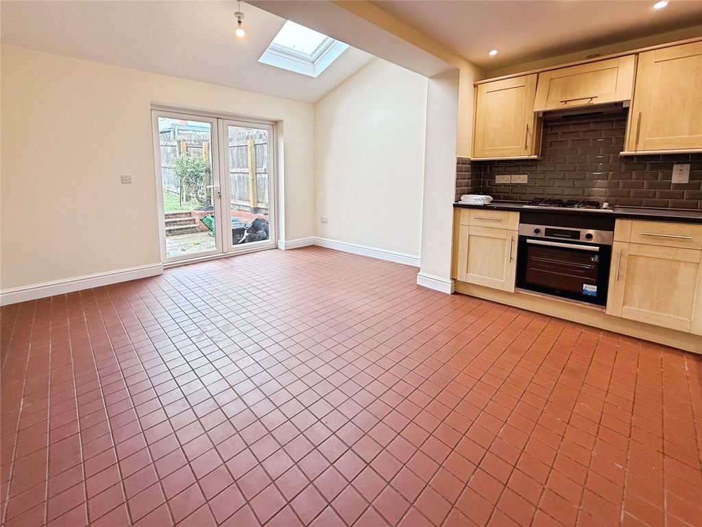 Property photo 2 of 10 Kitchen/Dining Room