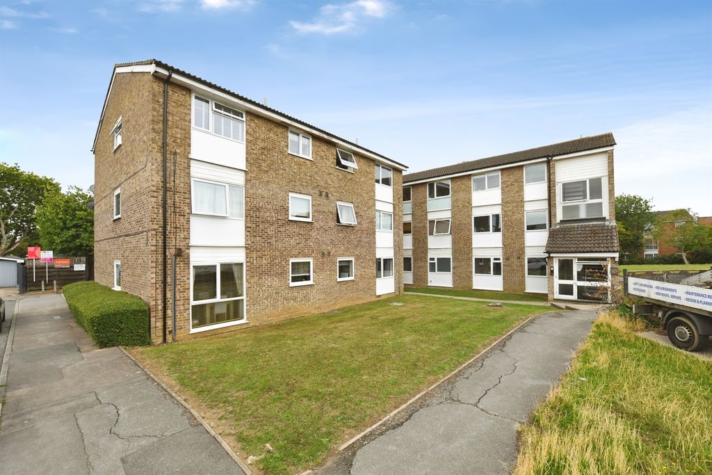 Property photo 1 of 13