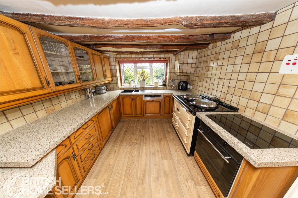 Property photo 3 of 33 Picture No. 17