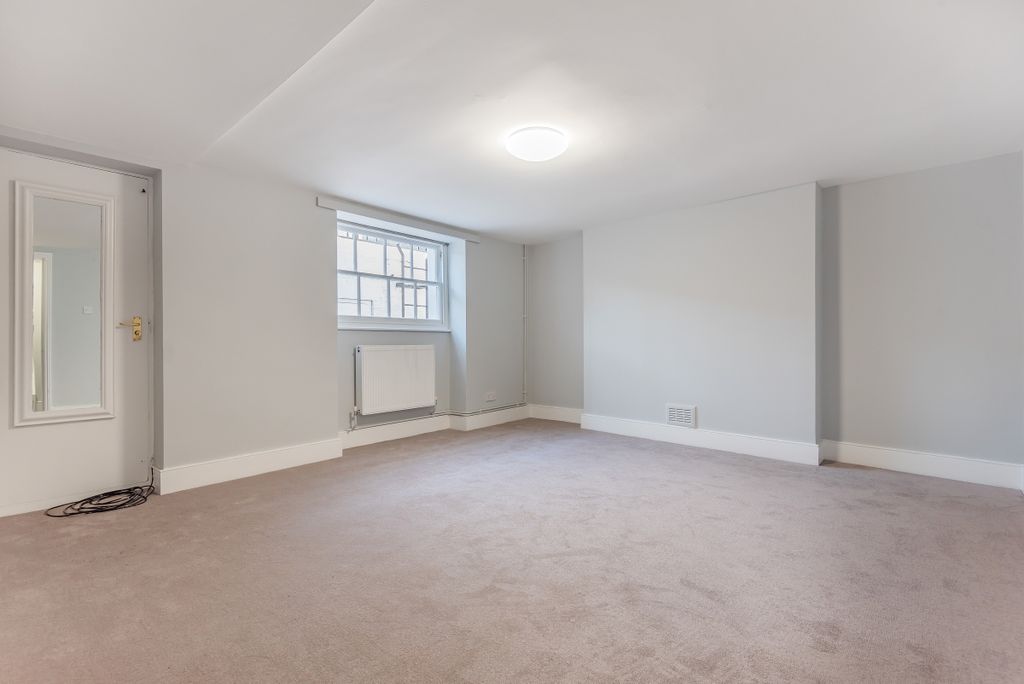 Property photo 1 of 8 653297 (3)