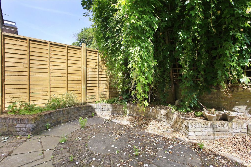 Property photo 2 of 10