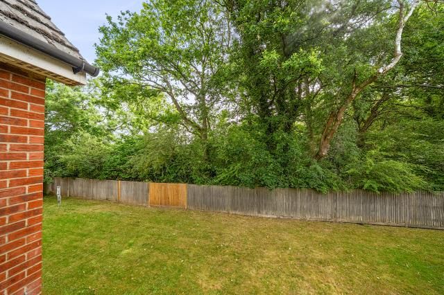 Property photo 2 of 17 Communal Garden