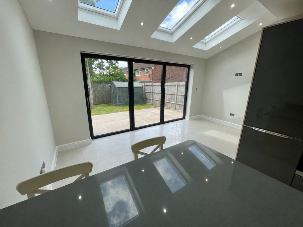 Property photo 3 of 15 4728023