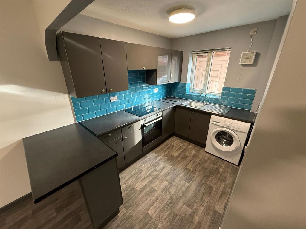 Property photo 2 of 9