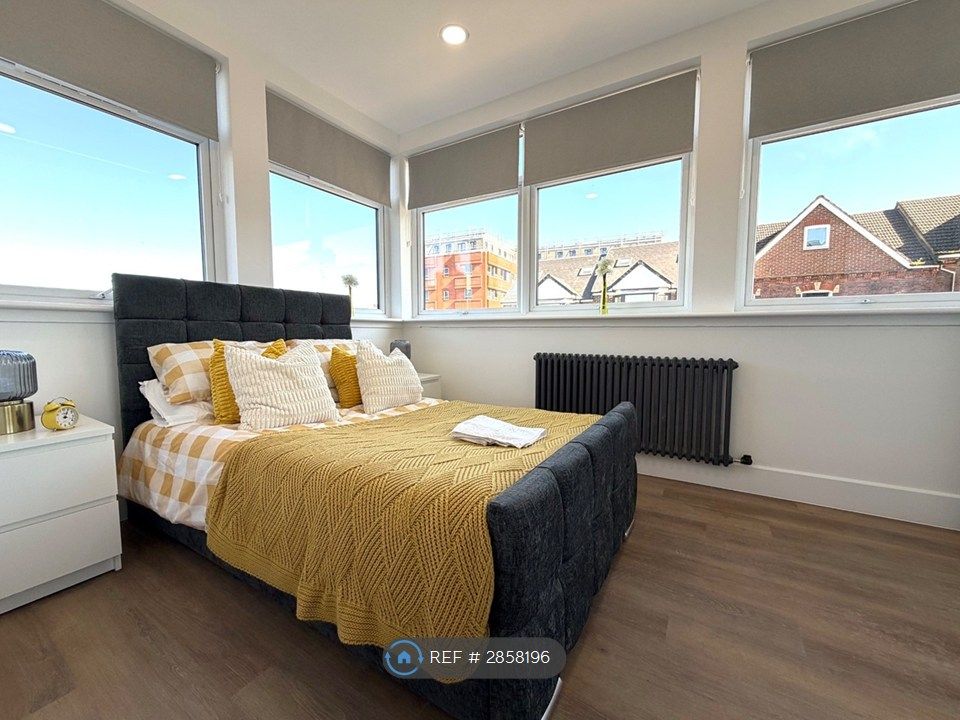 Property photo 2 of 20 Flat 9