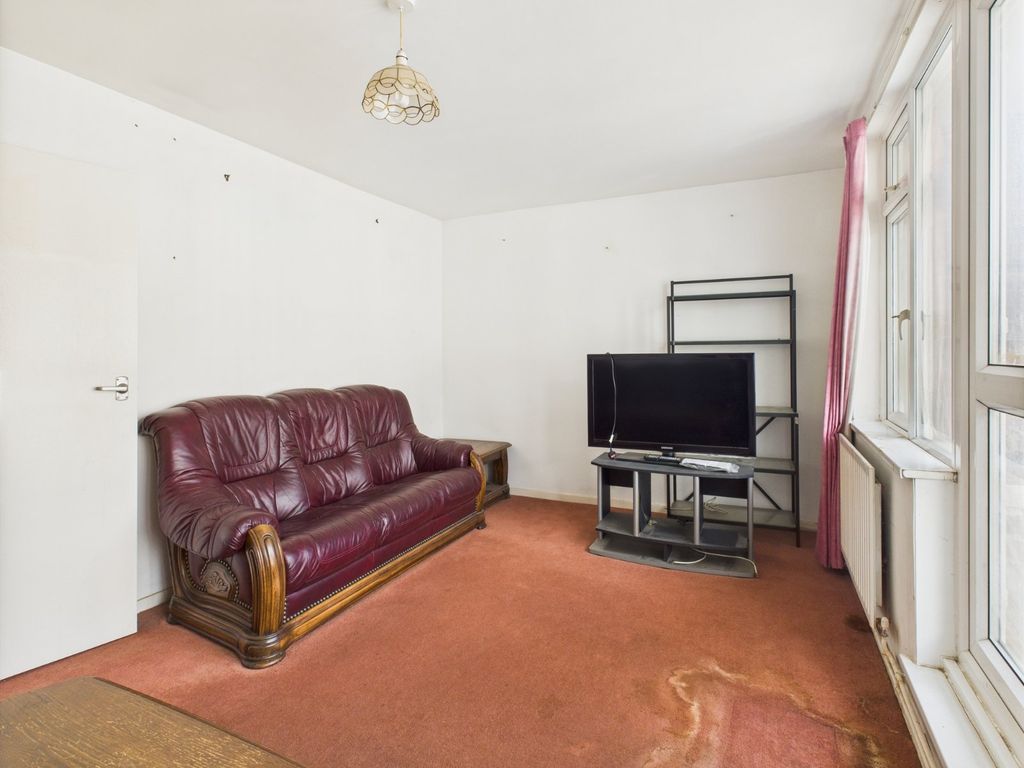 Property photo 2 of 15 Picture No. 05