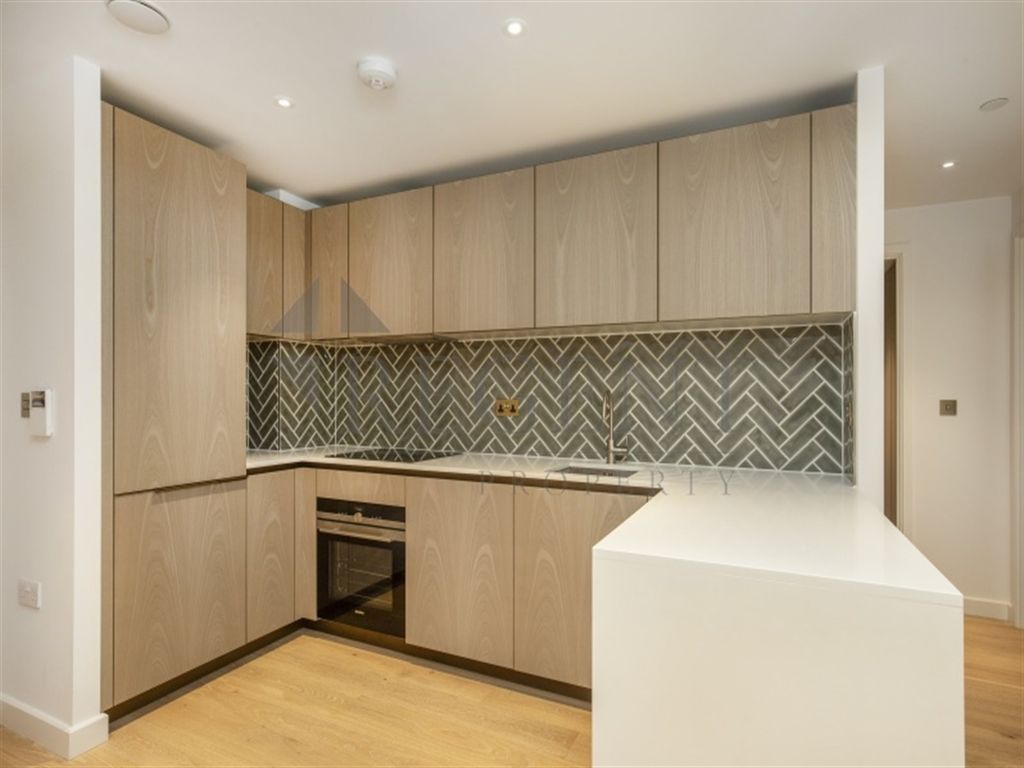 Property photo 2 of 9 Kitchen