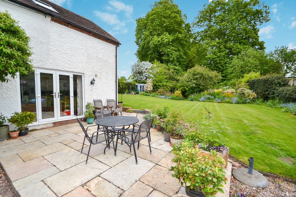 Property photo 3 of 41 Patio And Garden
