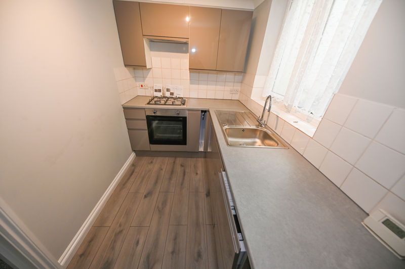 Property photo 3 of 6 Photo 6