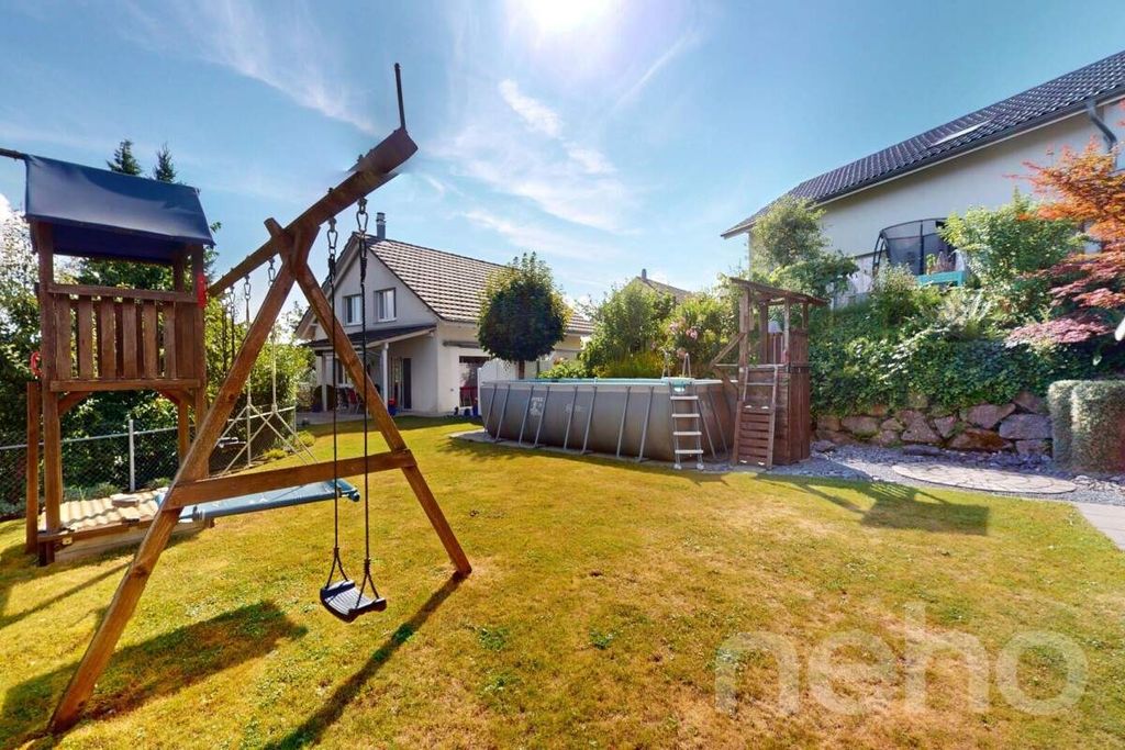 Property photo 2 of 13