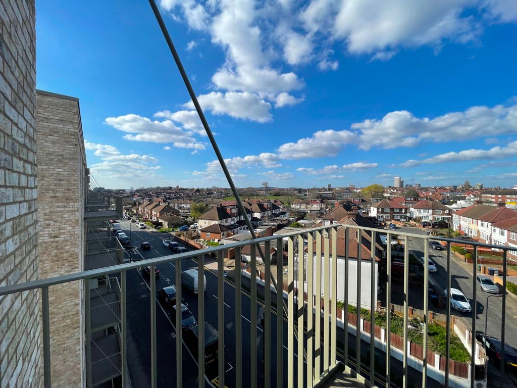 Property photo 3 of 14