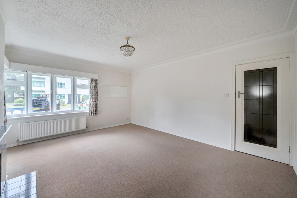 Property photo 3 of 19 1471255-13-6A2005...