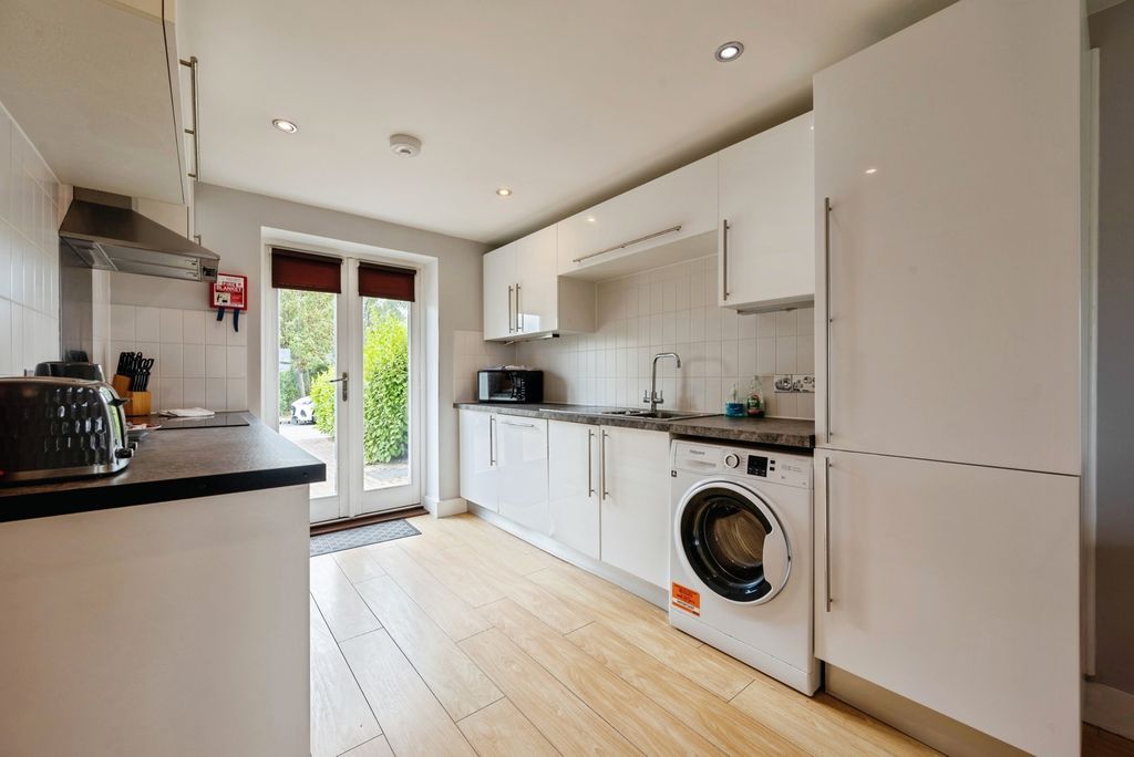 Property photo 2 of 16 Pbox-Img.Jpg