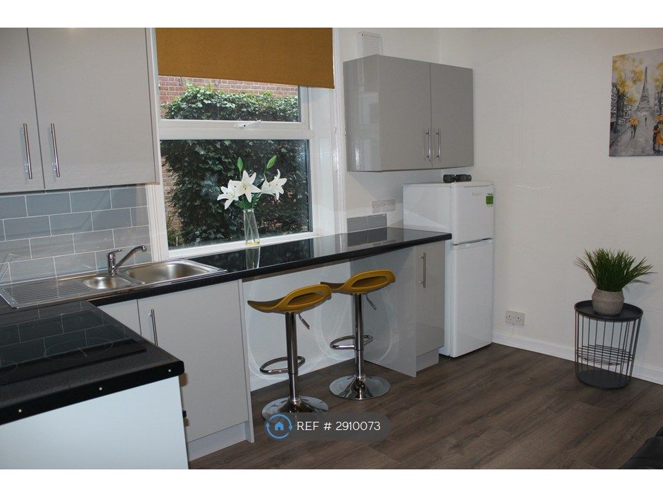 Property photo 1 of 8 Open Plan Kitchen