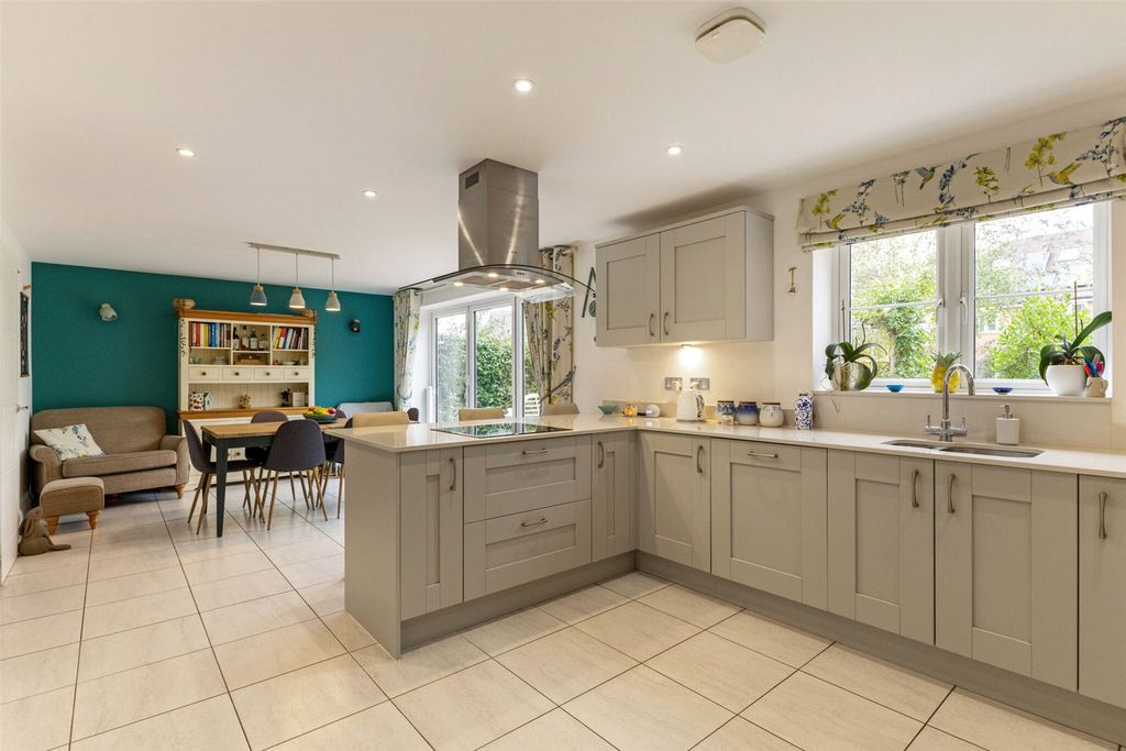 Property photo 1 of 13 Picture No. 05