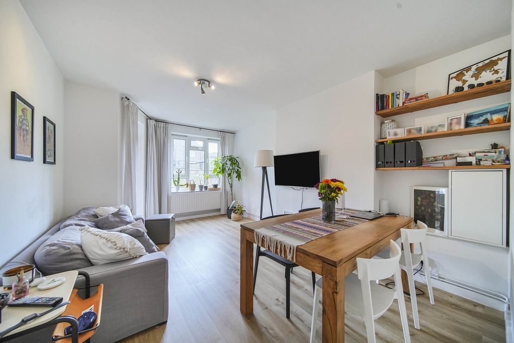 Property photo 3 of 10 2F878621-E695-Ef1...